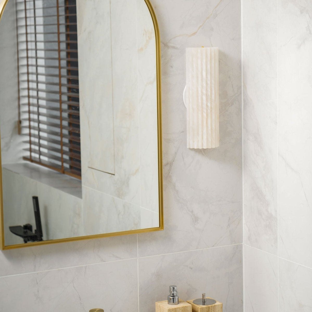 Alvia Alabaster Wall Light — Pamlamp